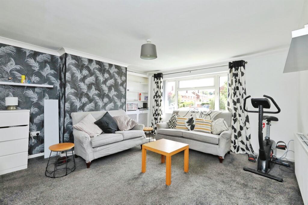 Apartment in Rotherham, South Yorkshire - View 2