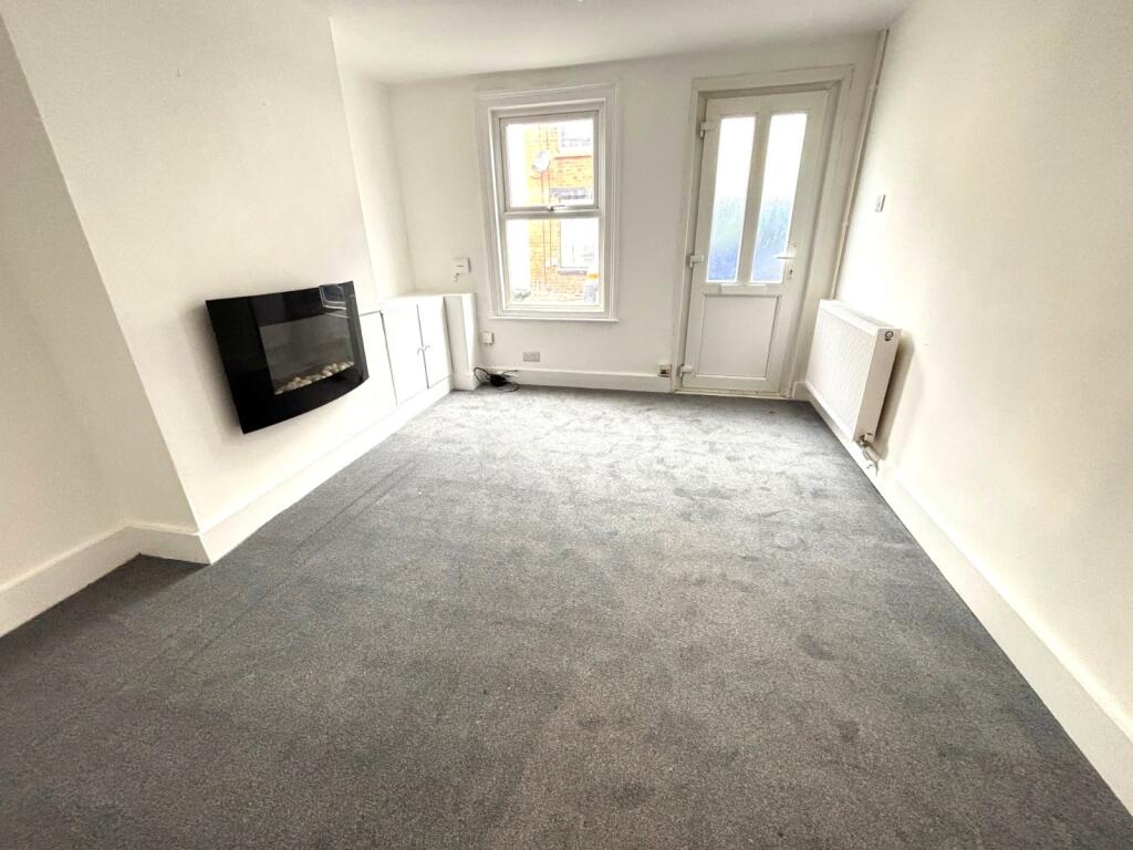 House in Rochester - View 4