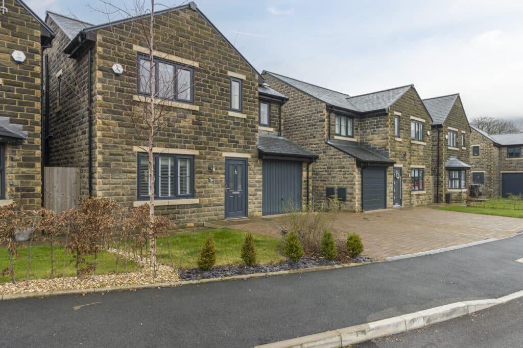 Main image of property: 3 Round Meadow Close, Greenfield