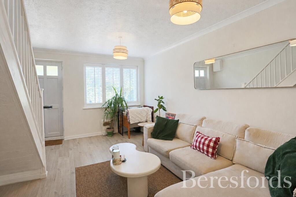 Gloucester Crescent, Chelmsford, CM1 photo 4