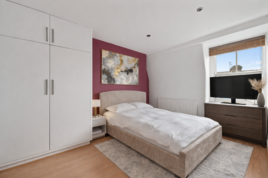 Apartment in London - View 5