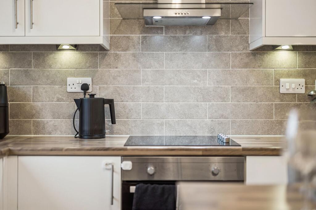 2 Fortingall Avenue, Kelvindale, G12 - More