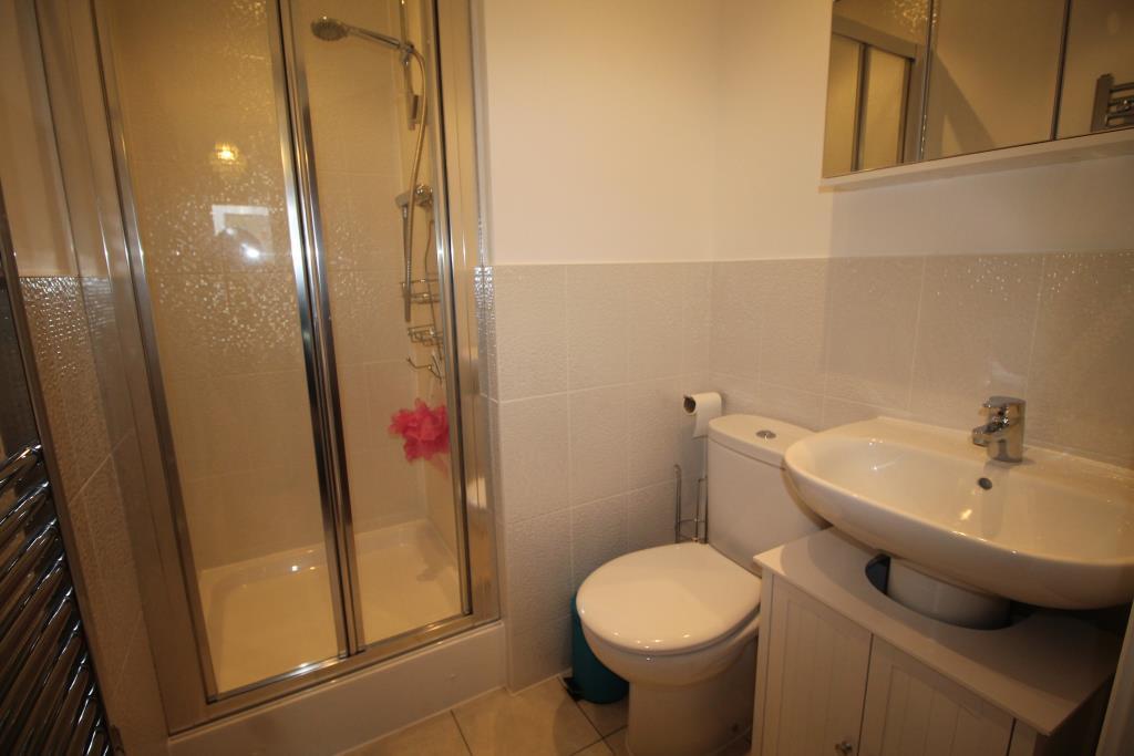 Apartment in Romford - More