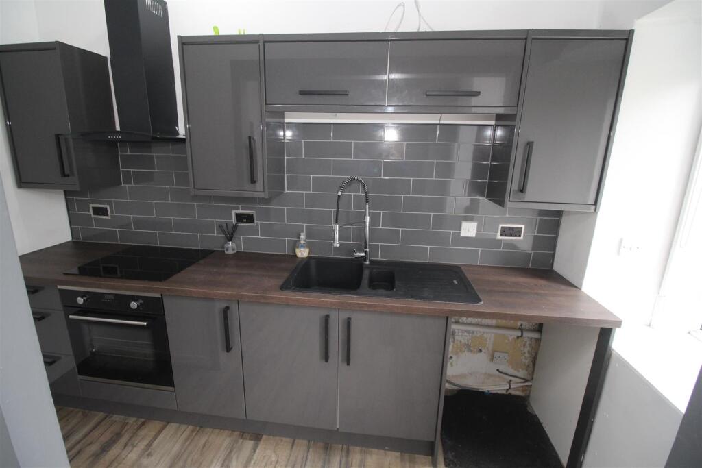 Apartment in Paisley - View 4