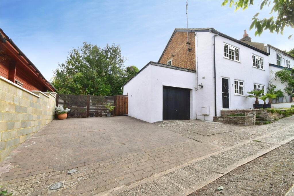 Main image of property: The Baulk, Ivinghoe