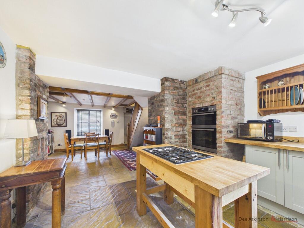 House in Langtoft, East Riding of Yorkshire - More