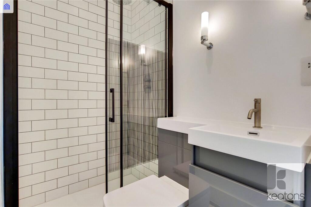 Apartment in London, Clapton Park, Homerton - More