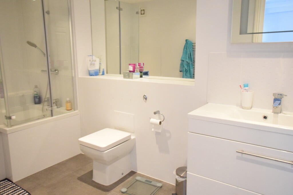 Apartment in Bournemouth - More