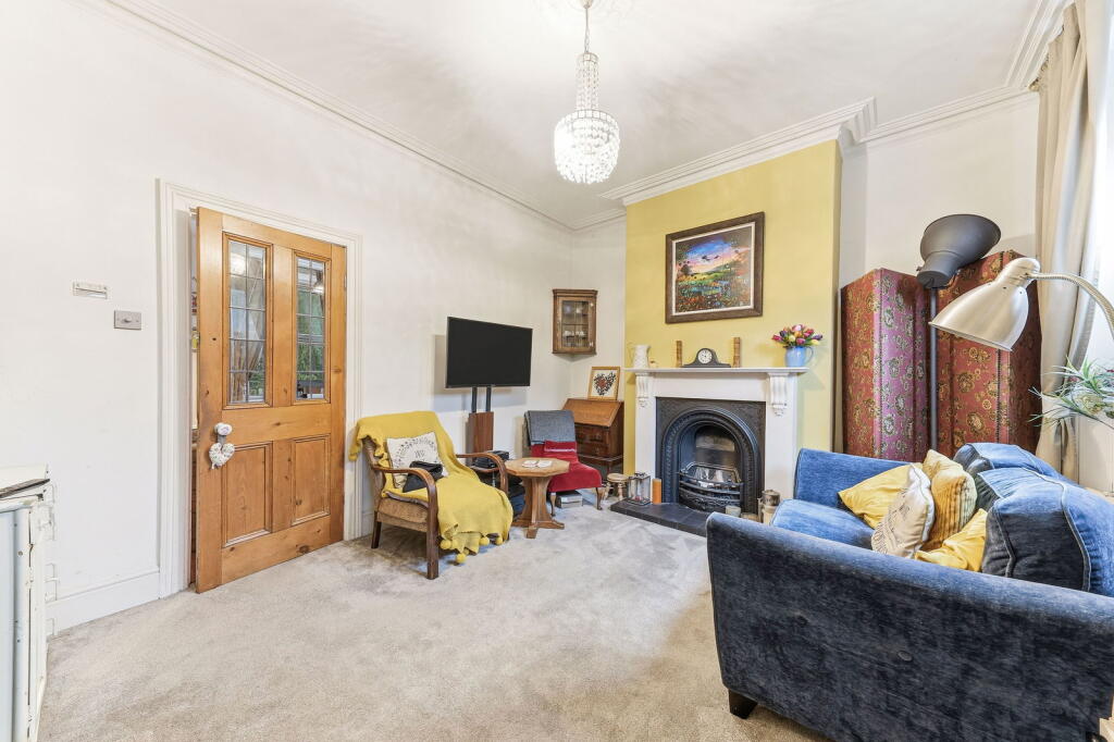 Priesthorpe Road, Farsley, LS28 5JR photo 3