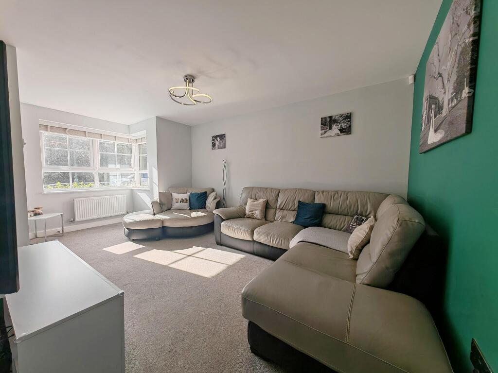 12, Wollaston Way photo 2