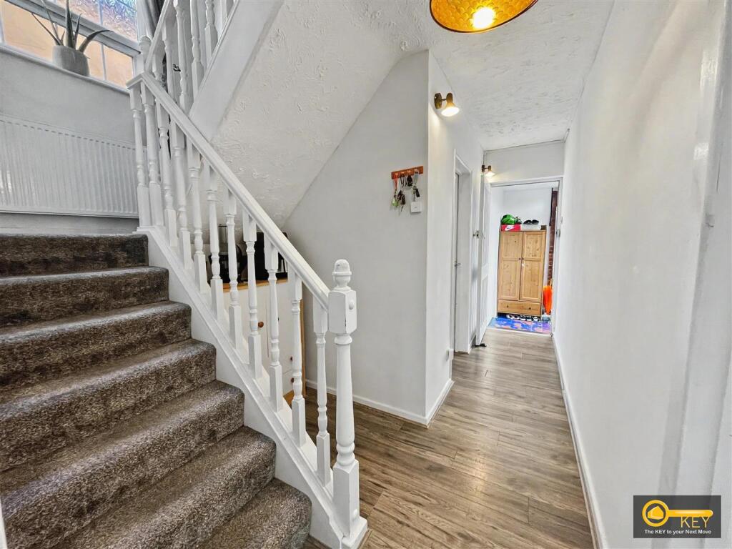 House in Nuneaton and Bedworth, Grove Farm, Stockingford - View 5