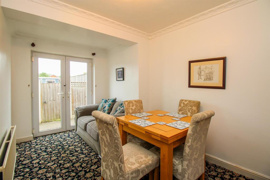 Fernside, Sharlston Common, Wakefield photo 4