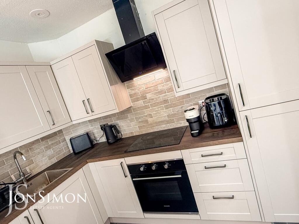 Grants Lane, Ramsbottom, Bury, BL0 photo 5