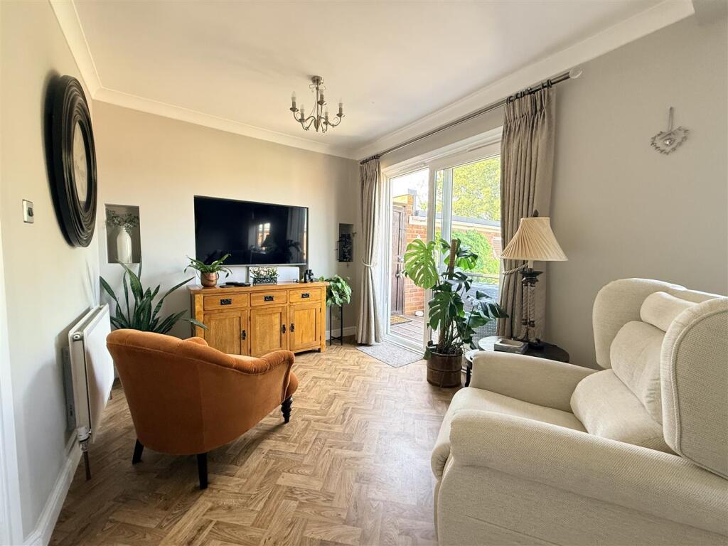 House in Dudley - View 3