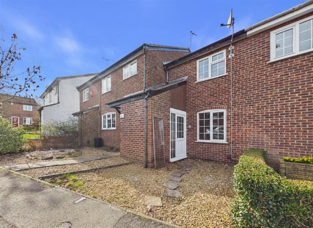 Main image of property: Burton Close, Oadby, Leics LE2 4SQ