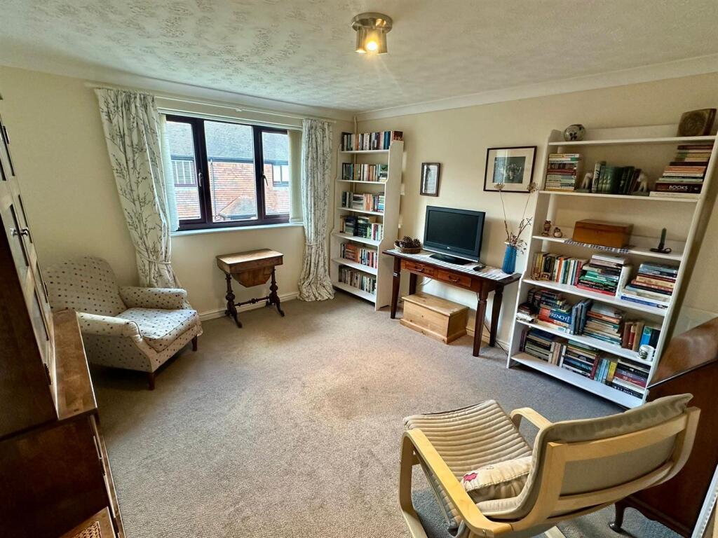 Apartment in Hereford, Herefordshire - View 5