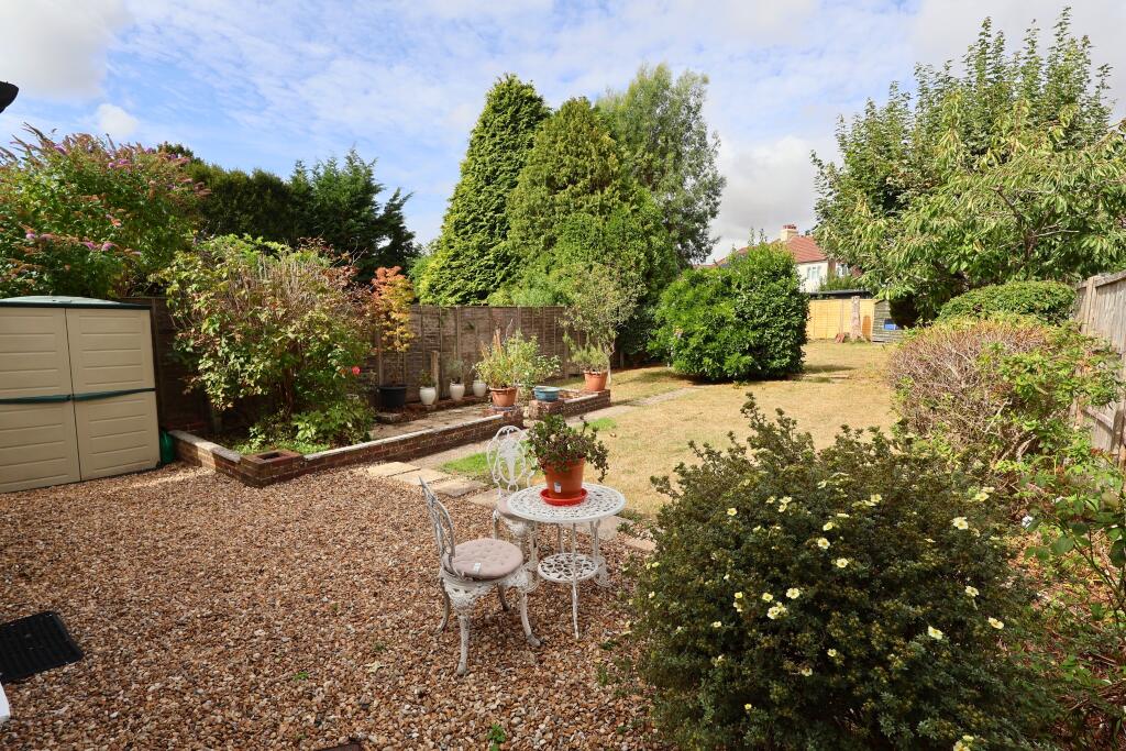 House in Clanfield - View 4
