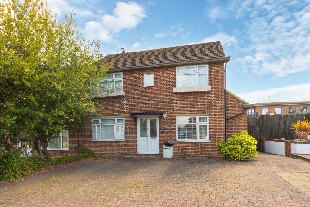 Main image of property: Belgrave Close, N14 4TN