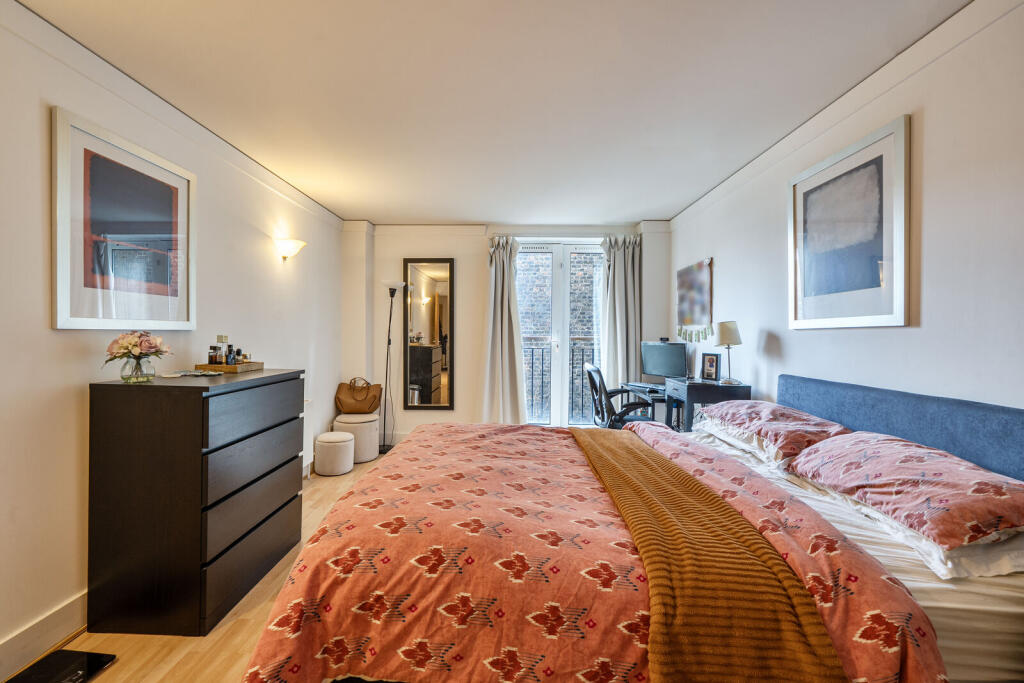 Apartment in London, City of Westminster - More