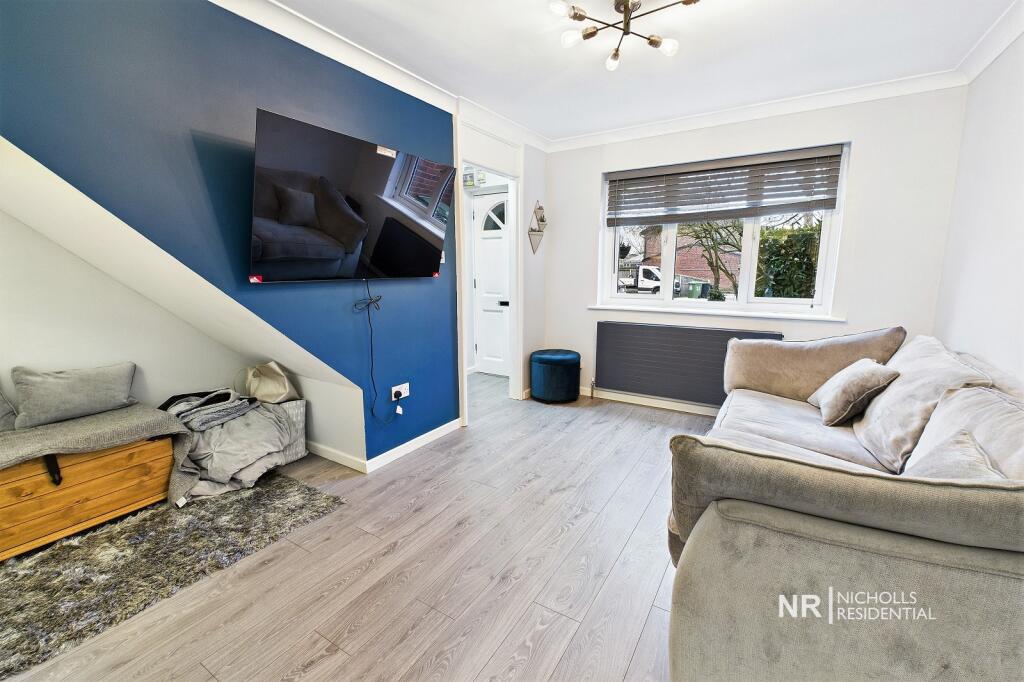 Melton Fields, West Ewell, Epsom, Surrey. KT19 - View 3