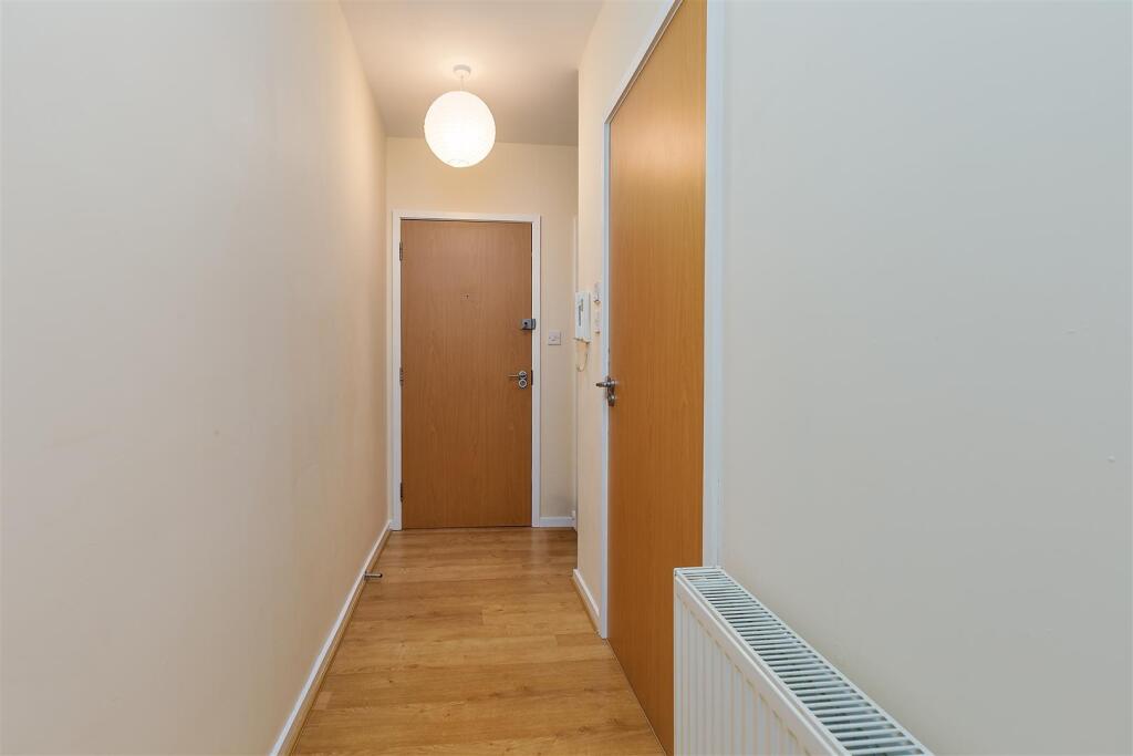 Apartment in Lancaster, Castle and Priory Precinct, Greaves - More