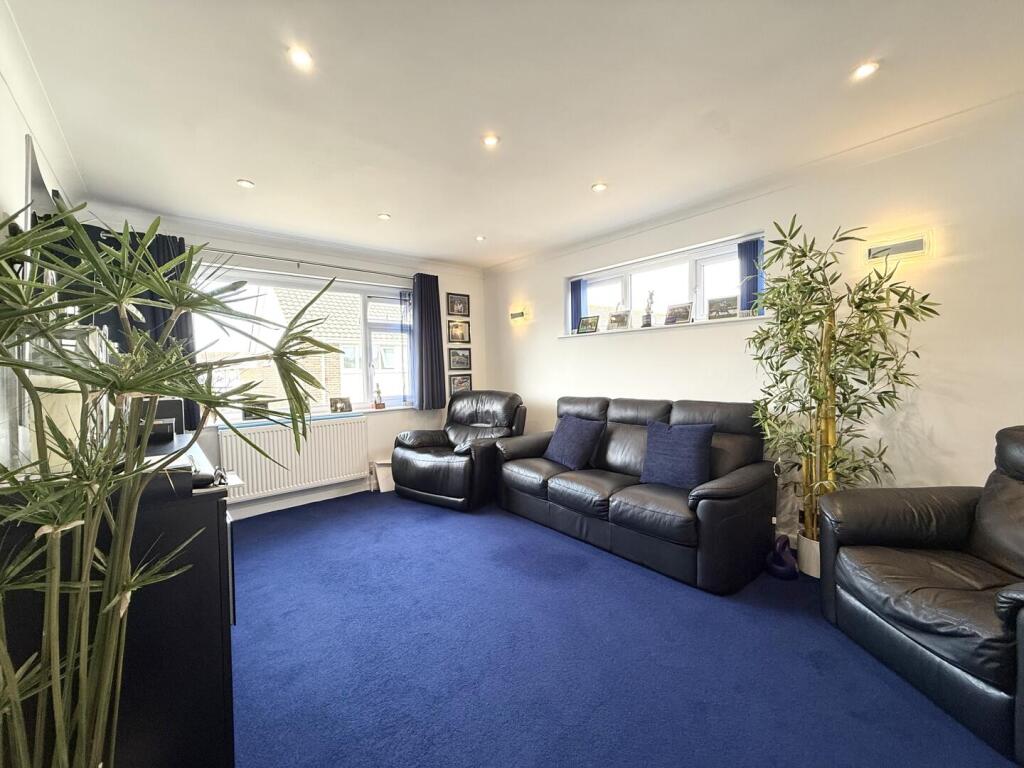 Apartment in Bournemouth - More