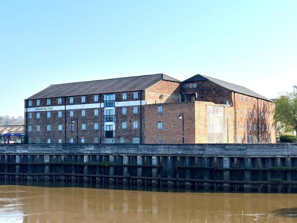 Main image of property: 35 sandars maltings, Gainsborough, Lincolnshire