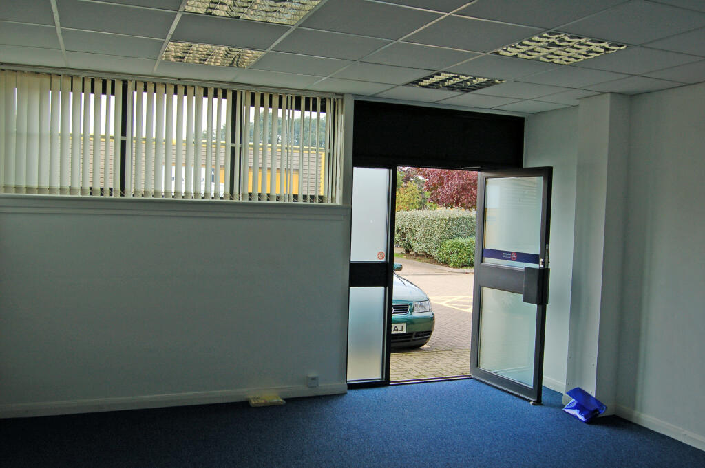 B3 office/studio to let