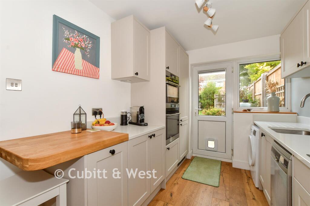 House in Guildford - View 4