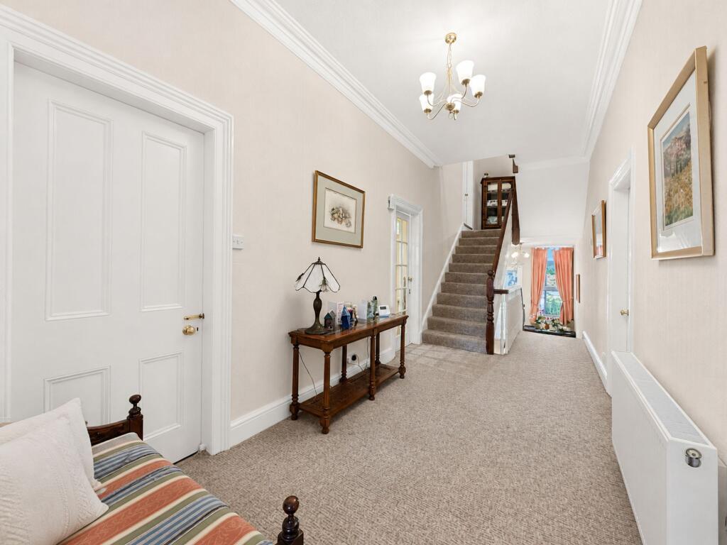 Apartment in Chester - More