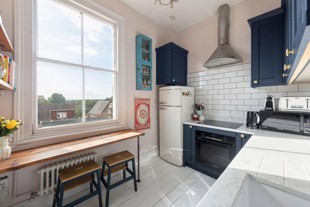 Apartment in London - View 3