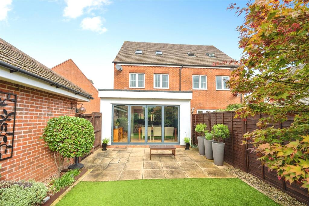 House in Warwick, Myton Park - More