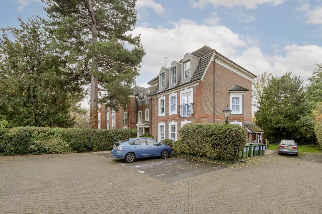 Main image of property: Devonshire House, Woodside Park, London N12