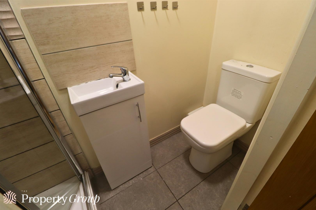 Apartment in Coventry, Ball Hill - View 3