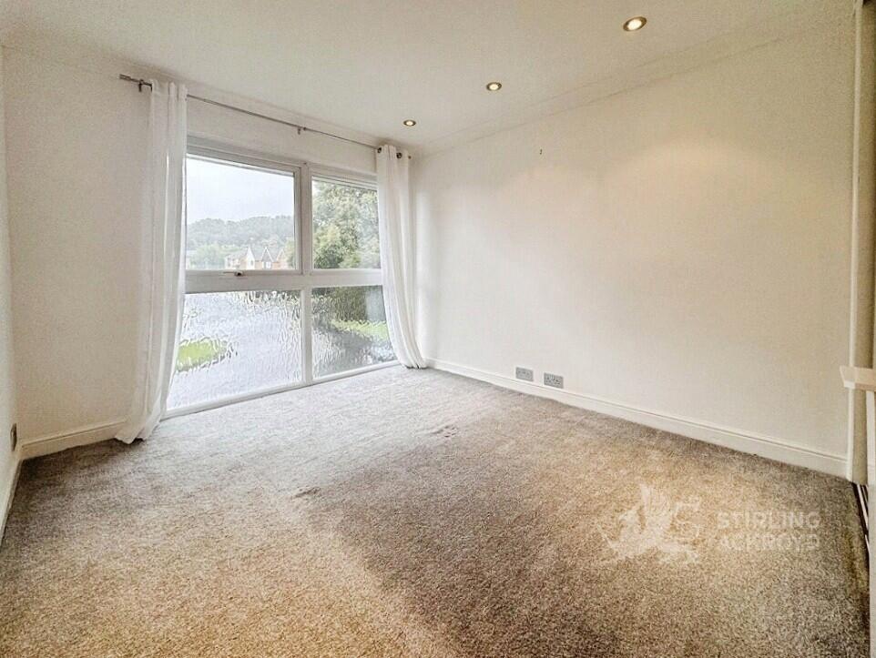 Apartment in Guildford - More