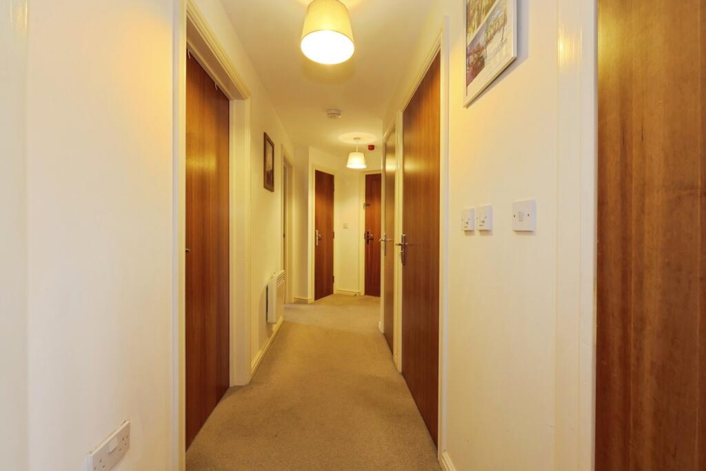 Apartment in Swansea - View 5