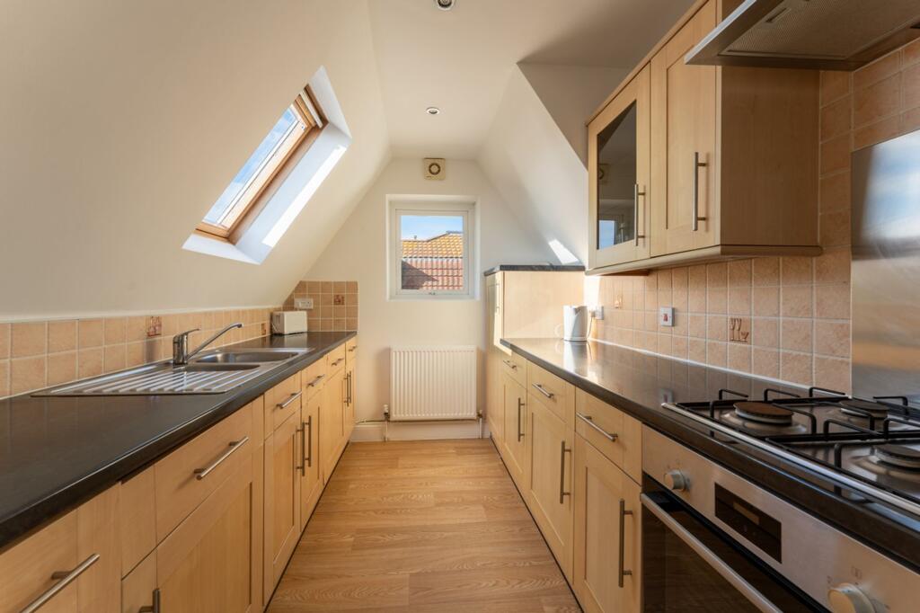 Apartment in Christchurch, Southbourne, Bournemouth - View 5