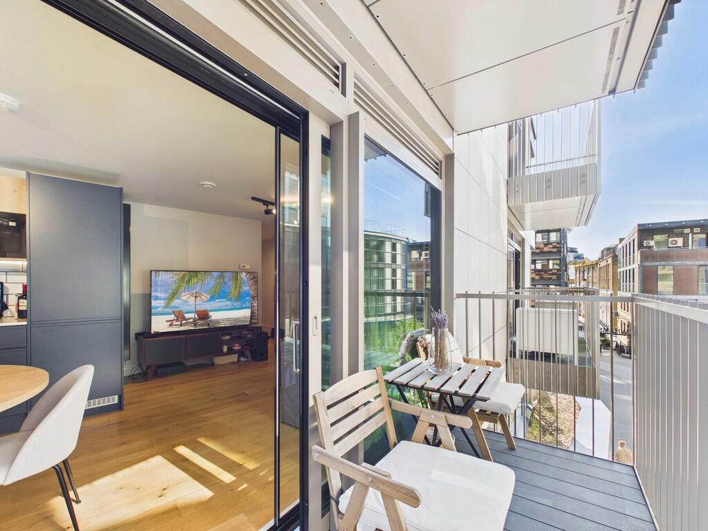 Apartment in London - More