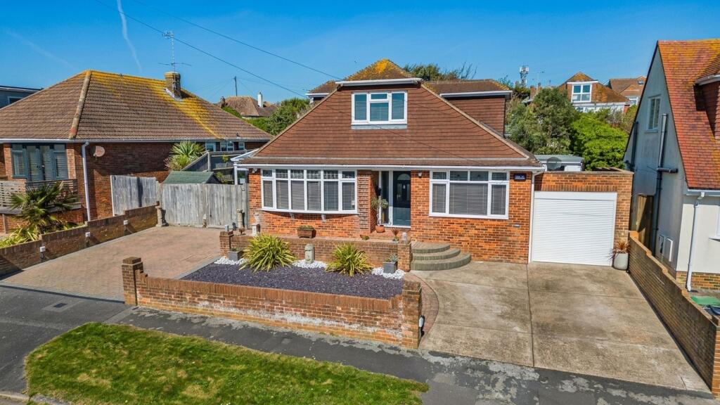 Main image of property: Oaklands Avenue, Saltdean, BN2 8PB