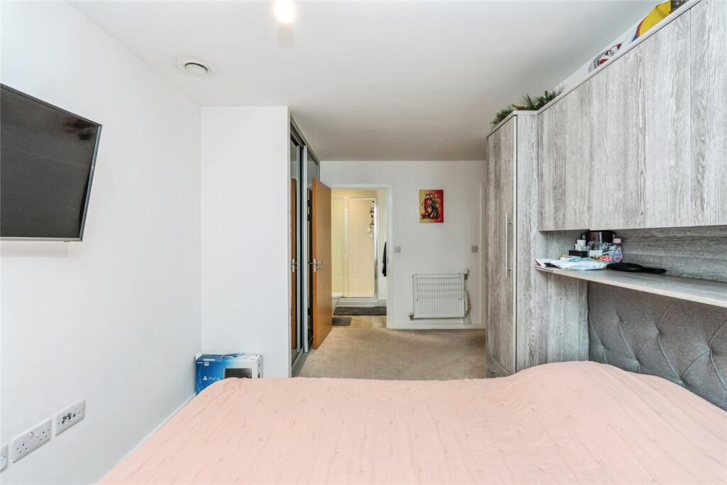 Apartment in Southampton - More