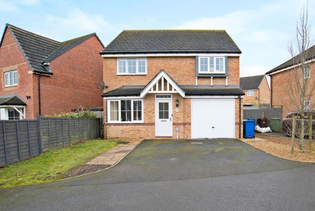 4-bed detached on Cooke Way, Hednesford, Cannock, WS12 4FW, £350,000