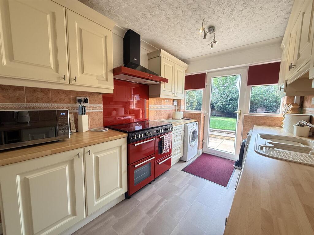 House in Dudley, West Midlands - View 5