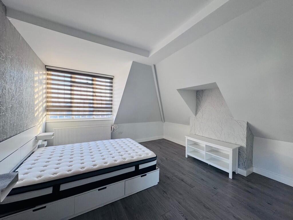 Apartment in Harrow - View 4
