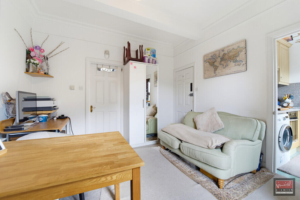 Apartment in Twickenham - More