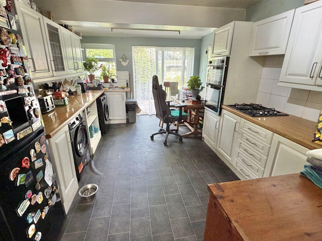 House in Birmingham, West Midlands - More