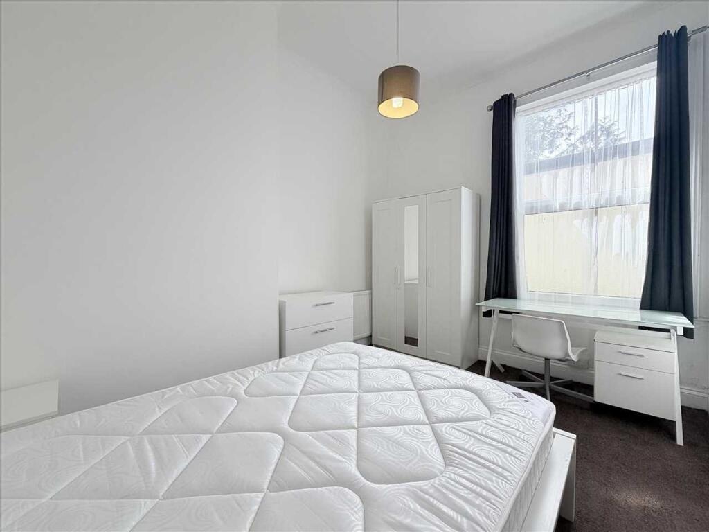 Apartment in Plymouth, Mutley - More