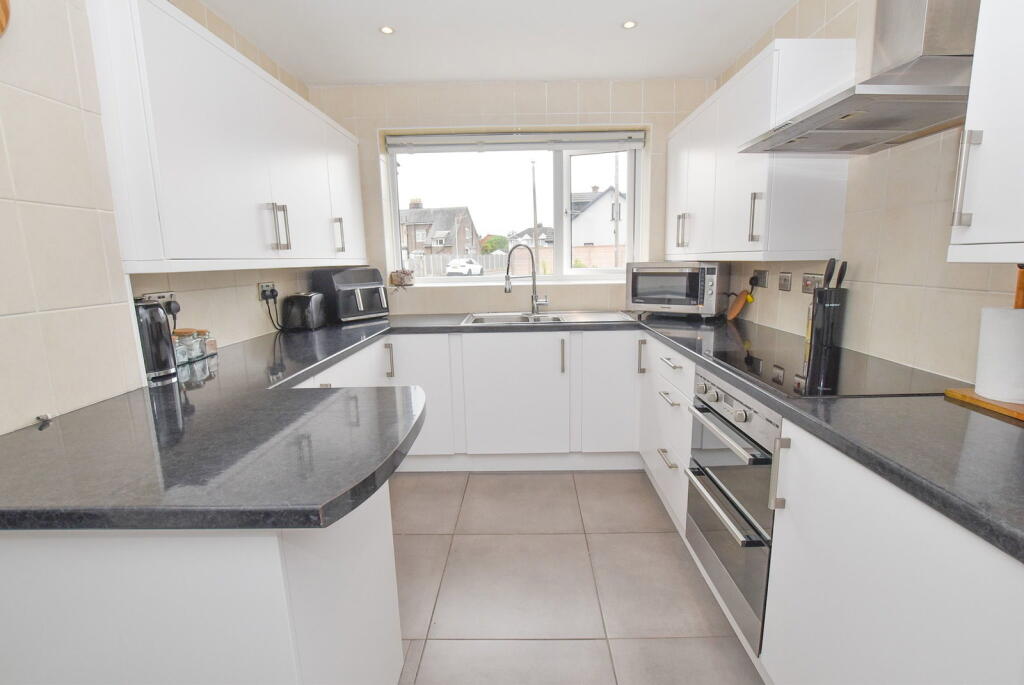 Pensby Close, Thingwall photo 2