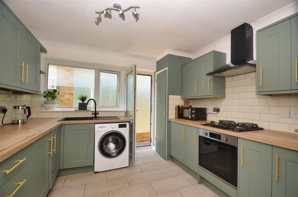 House in Ryde, Binstead - View 4