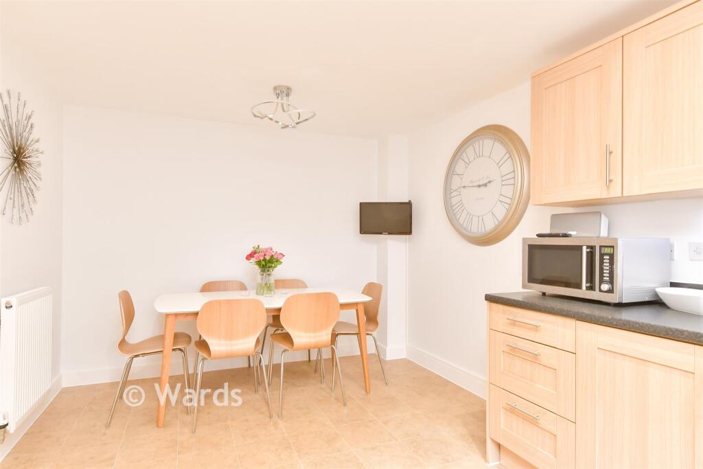 House in Rochester, Frindsbury Extra - More