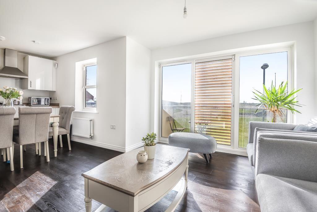 29 Pondecroft, Aylesbury, Buckinghamshire, HP18 0FS photo 5